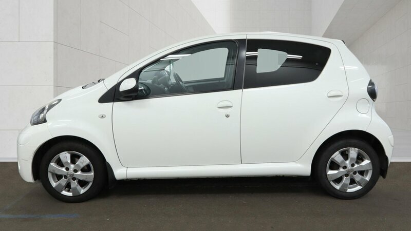 Toyota Aygo 1.0-Aygo-vvt-i-fire-ac-5dr White #5