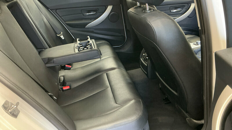 BMW 3 Series M Sport Black #8
