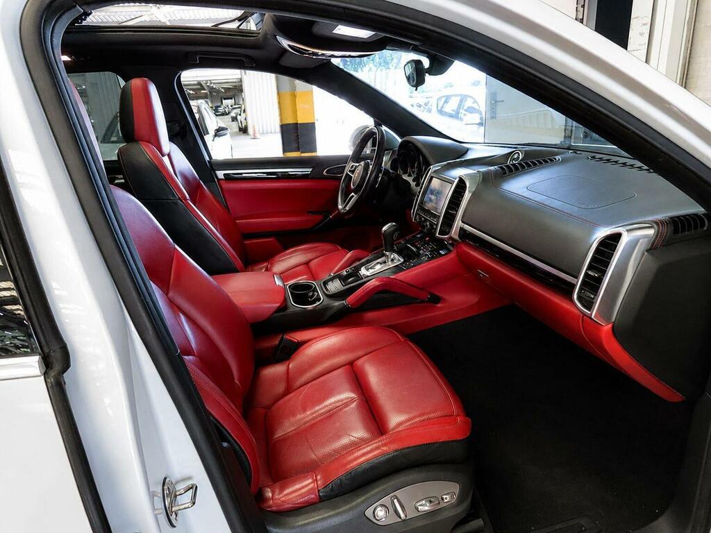 Porsche Cayenne 3.2 Lhd White #2