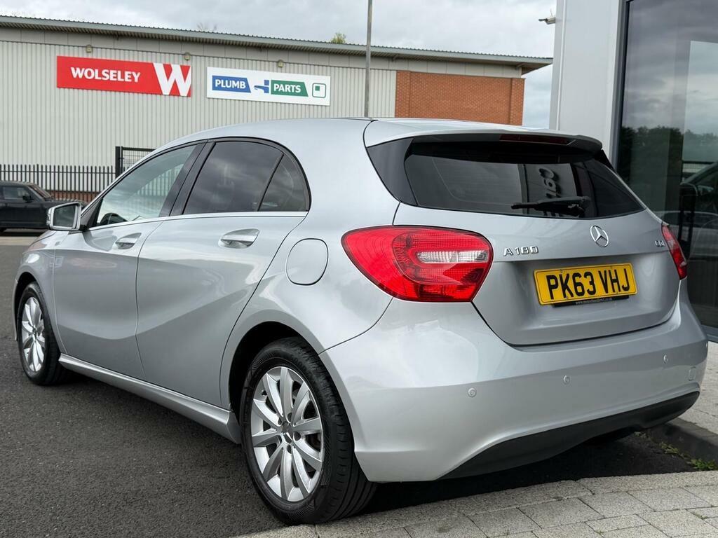 Mercedes-Benz A Class 1.6 A200 Blueefficiency Amg Sport 7G-dct Euro 6 S White #4
