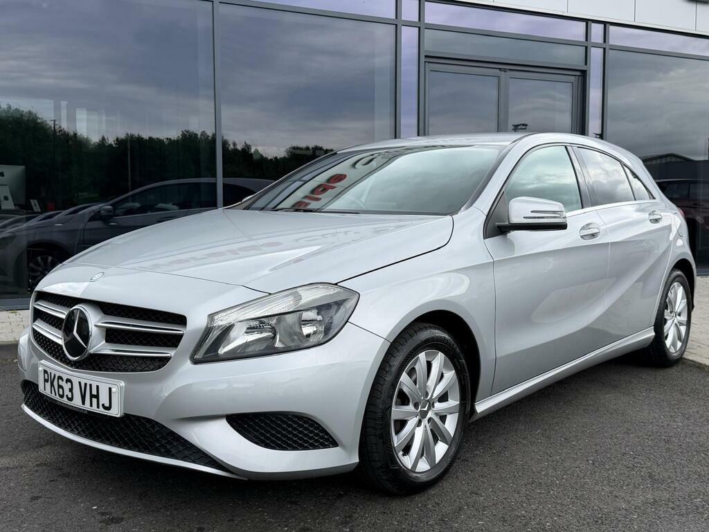 Mercedes-Benz A Class 1.6 A200 Blueefficiency Amg Sport 7G-dct Euro 6 S White #1
