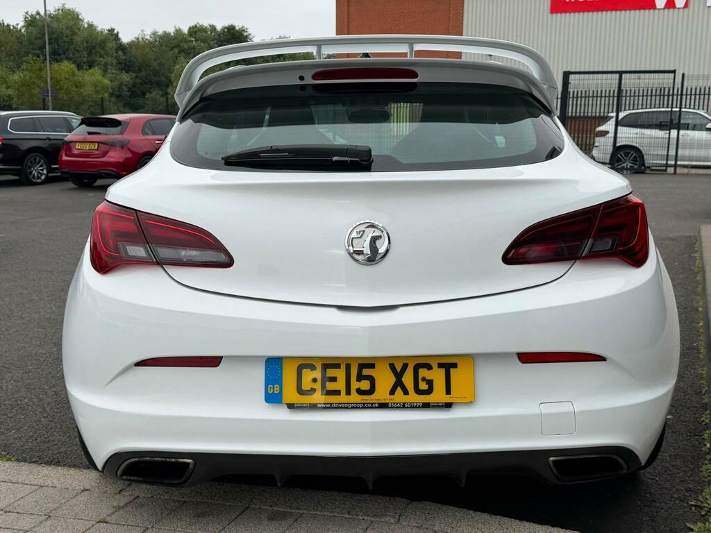 Vauxhall Astra GTC 2.0T Vxr Euro 5 S S White #4