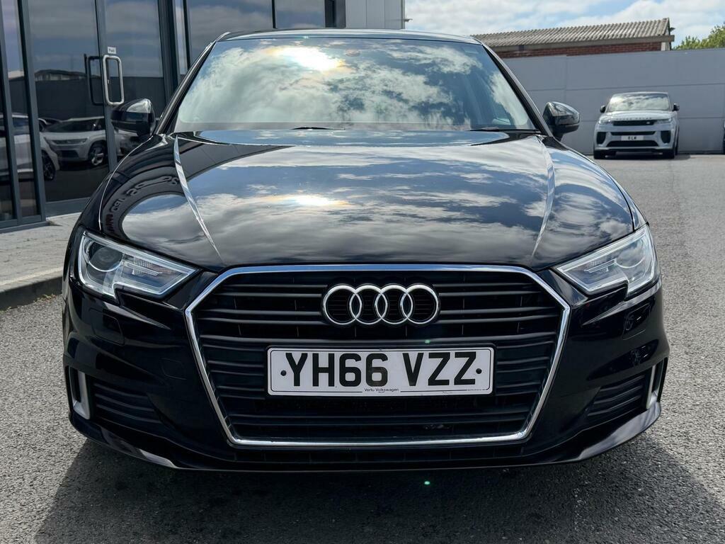 Audi A3 1.6 Tdi Ultra White #2