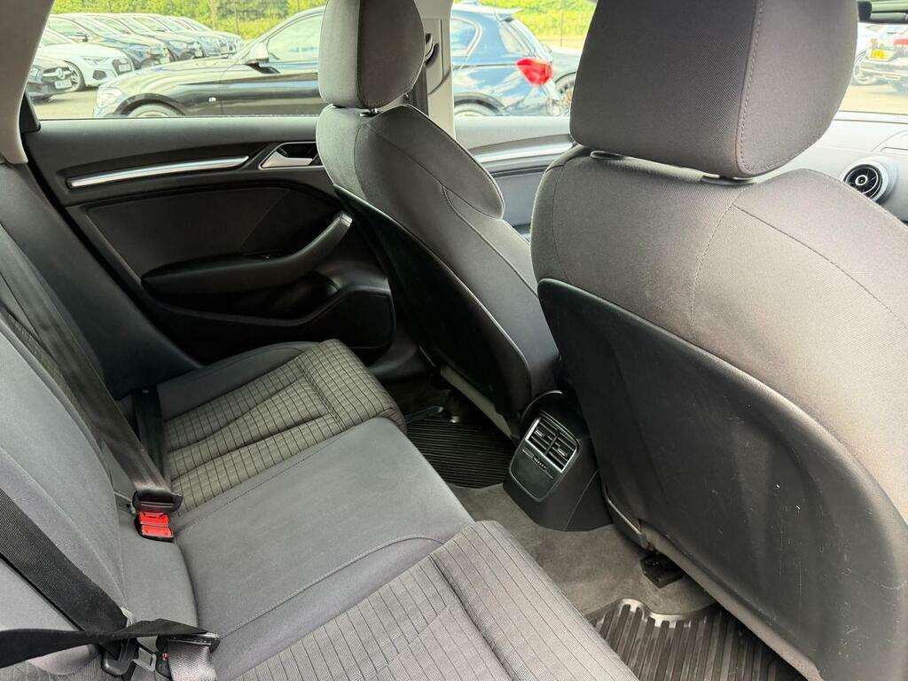 Audi A3 1.6 Tdi Ultra White #6