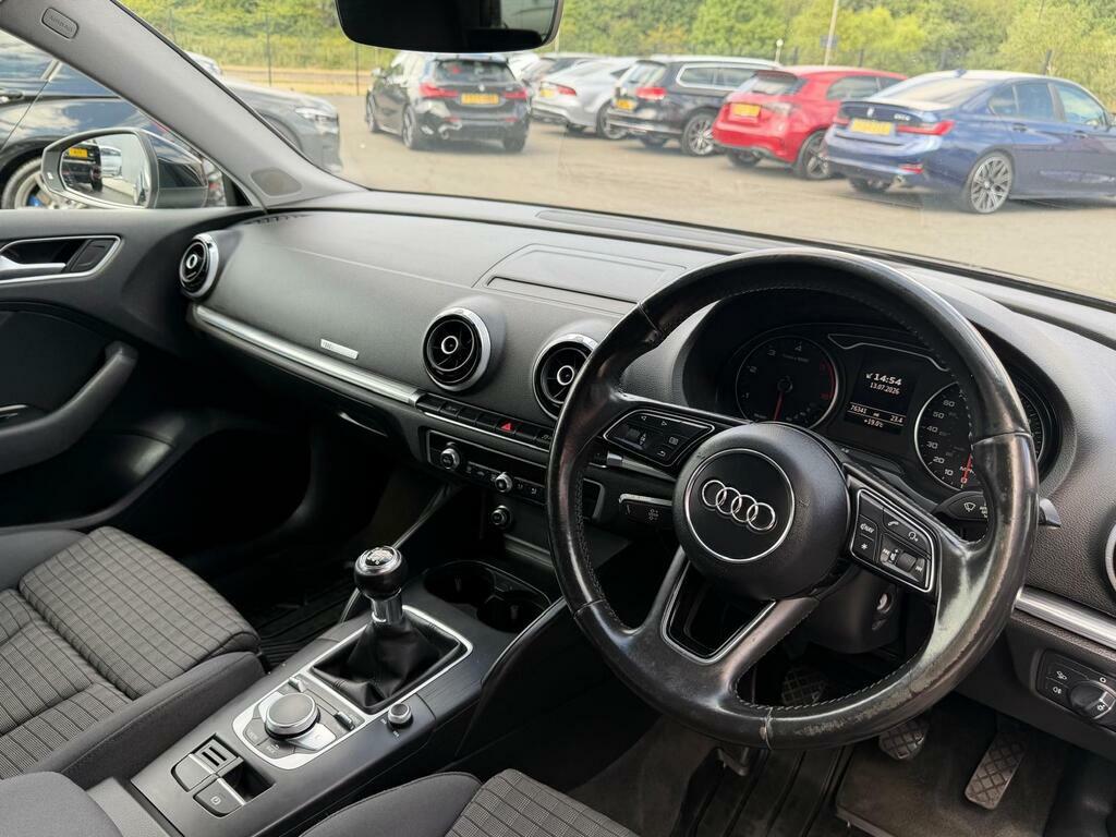 Audi A3 1.6 Tdi Ultra White #5