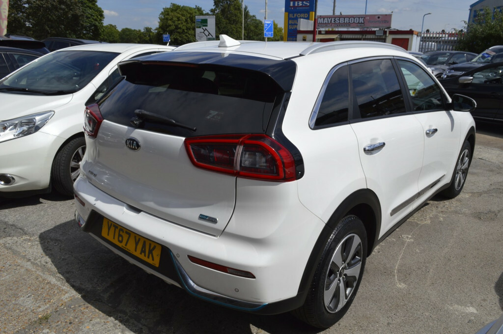 Kia e-Niro 1.6 Gdi 3 White #28