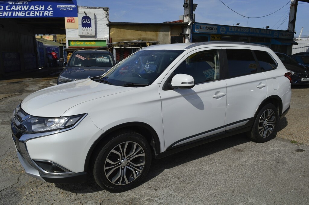Mitsubishi Outlander 2.2 Di-d 3 White #5