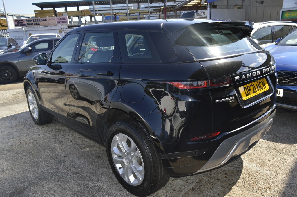 Land Rover Range Rover Evoque 1.5 P300e 12.2Kwh S Black #4