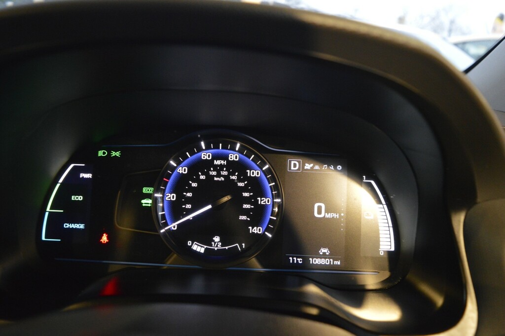 Hyundai Ioniq Hatchback White #15