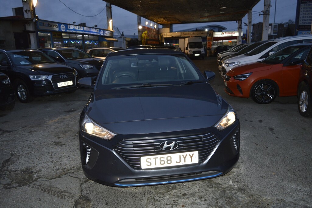 Hyundai Ioniq Hatchback White #7