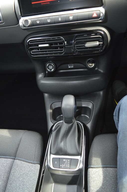 Citroen C4 Cactus 1.2 Puretech Flair 6 Speed Blue #19