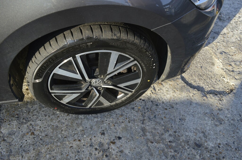 Volkswagen Touran Grey #23