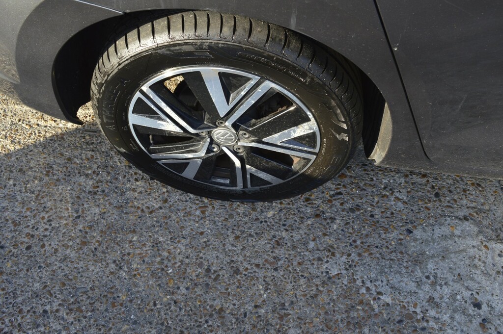 Volkswagen Touran Grey #24