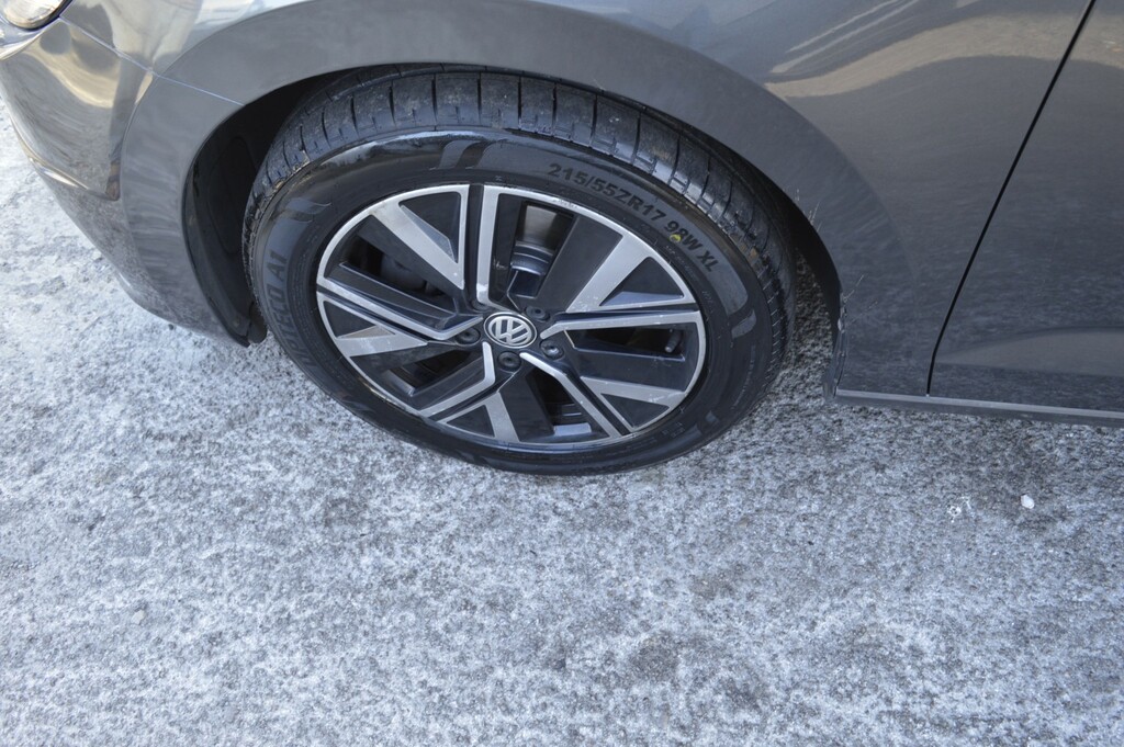 Volkswagen Touran Grey #26