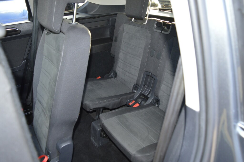 Volkswagen Touran Grey #10