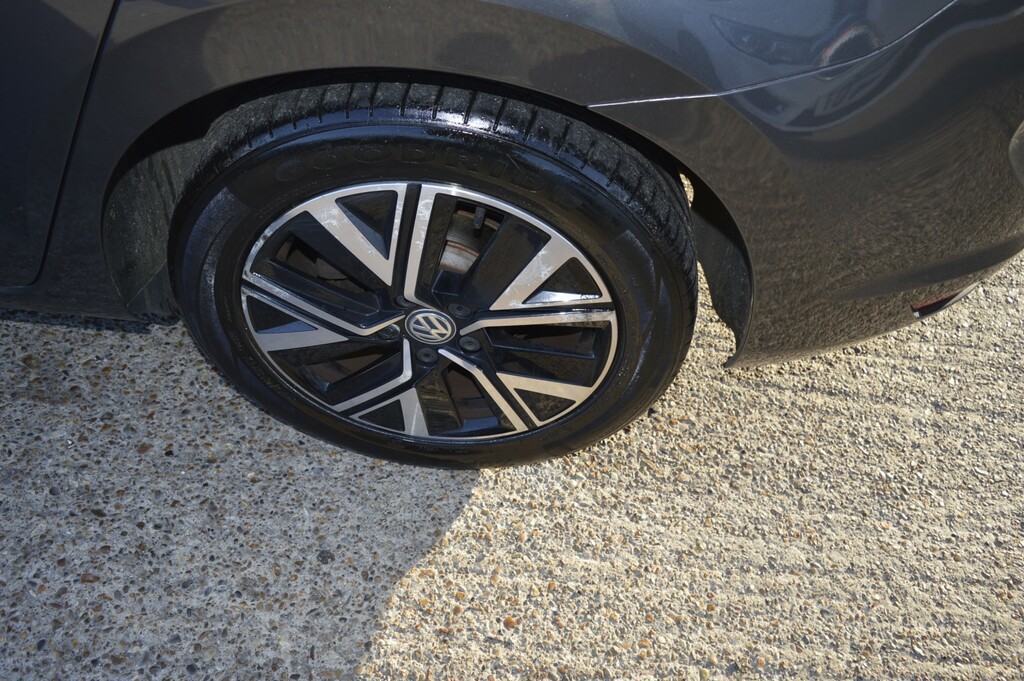 Volkswagen Touran Grey #25