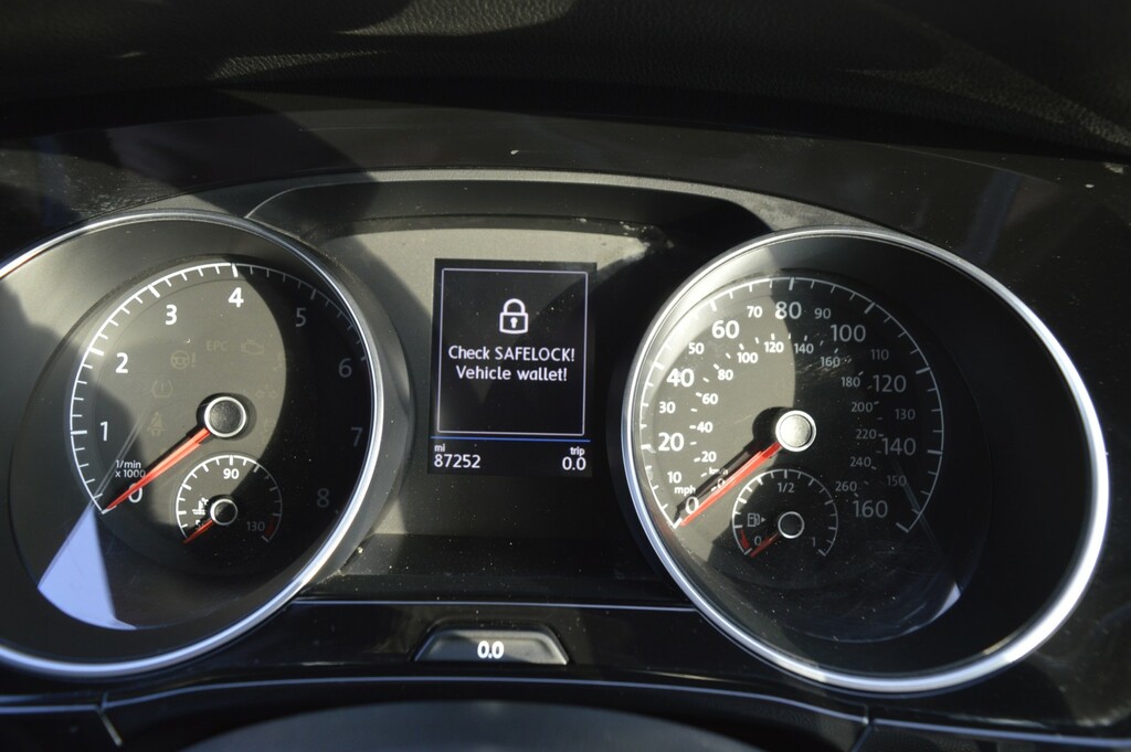 Volkswagen Touran Grey #16