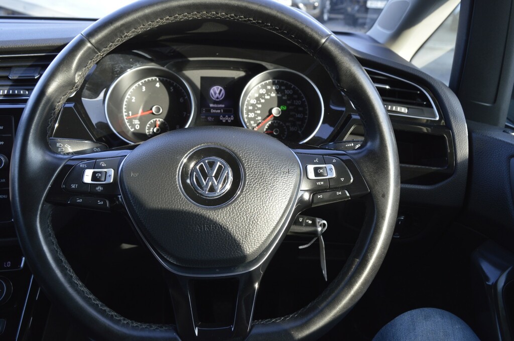 Volkswagen Touran Grey #17