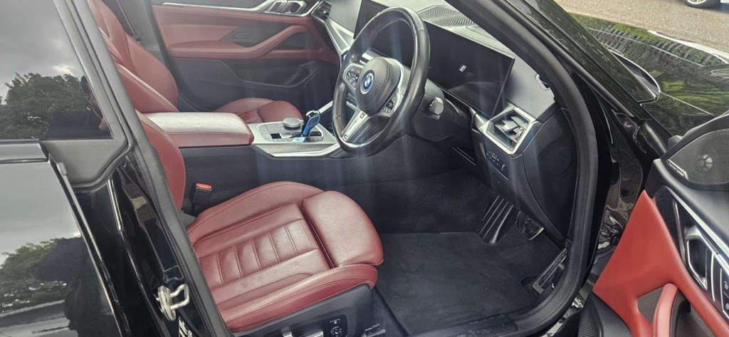 BMW i4 Edrive 40 M Sport YF71VMA Black #3