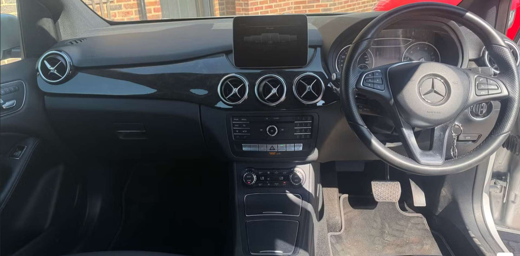 Mercedes-Benz B Class Exclusive Edition Silver #3