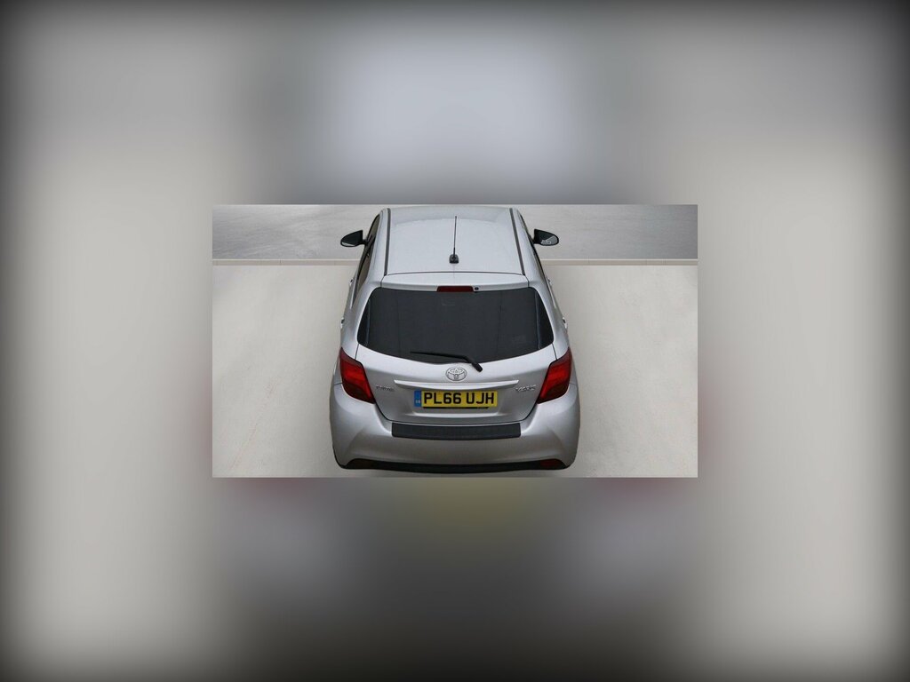 Toyota Yaris Vvt-i Design M-drive S Black #5