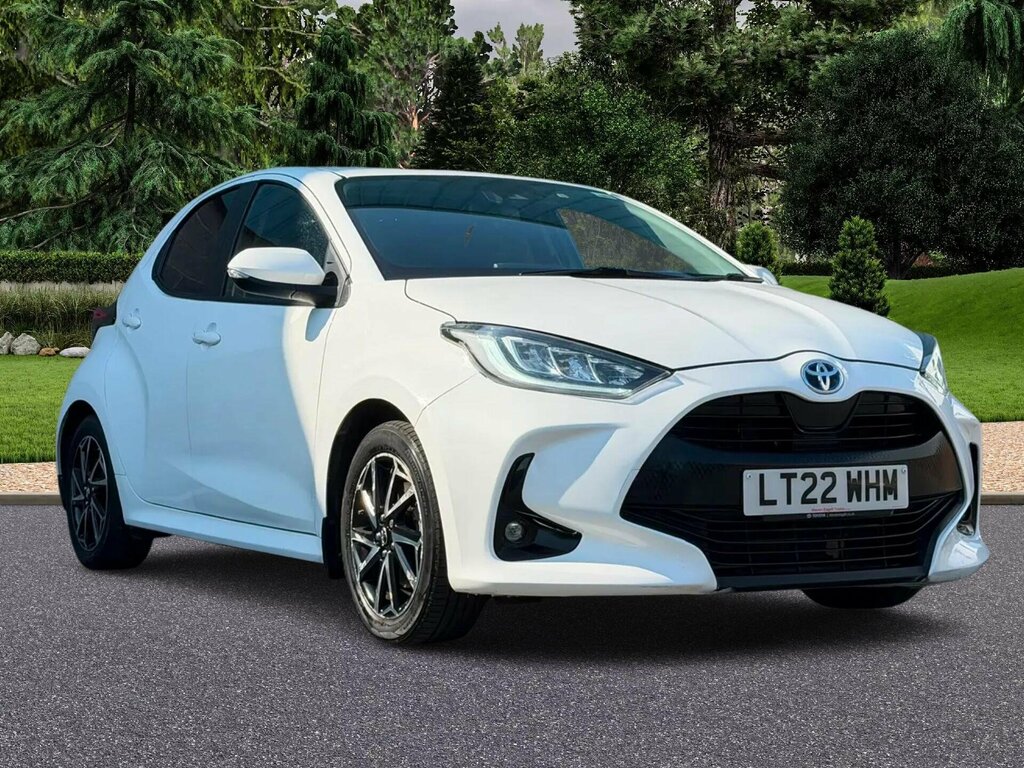 Toyota Yaris 1.5 Vvt-h Design E-cvt Euro 6 Ss White