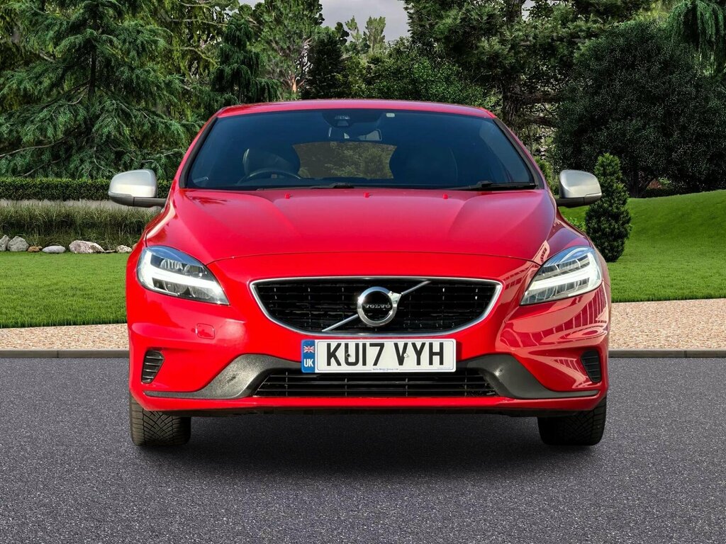 Volvo V40 2.0 D2 R-design Nav Plus Euro 6 Ss Red #2