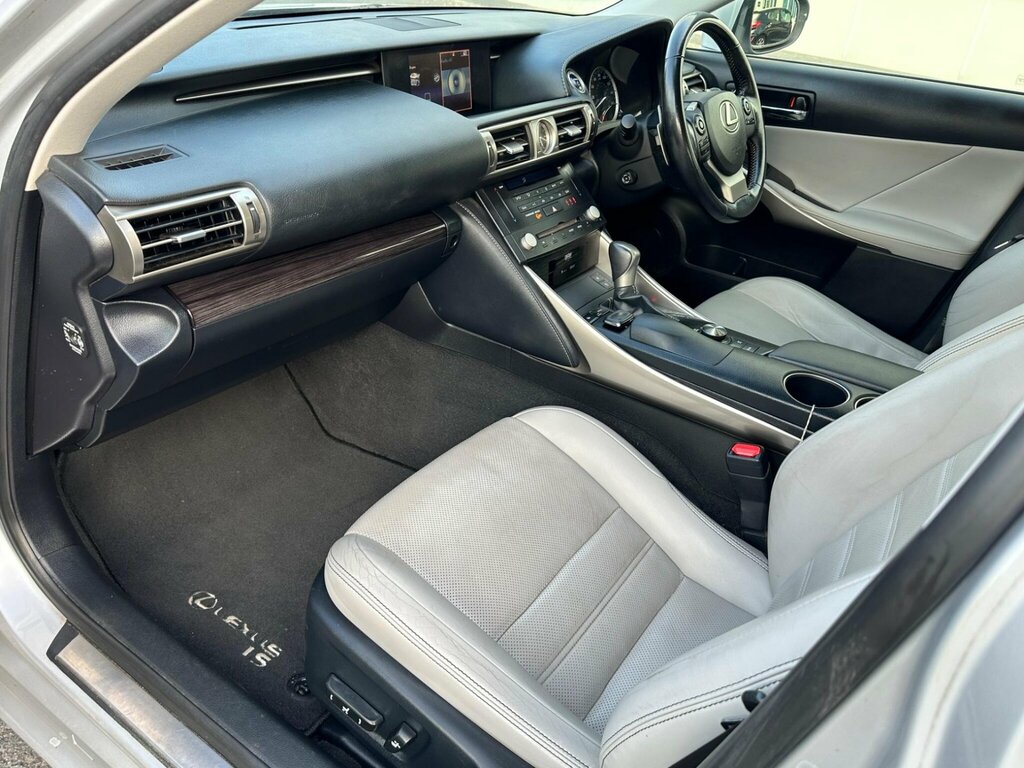 Lexus IS 200T F-sport Silver #19