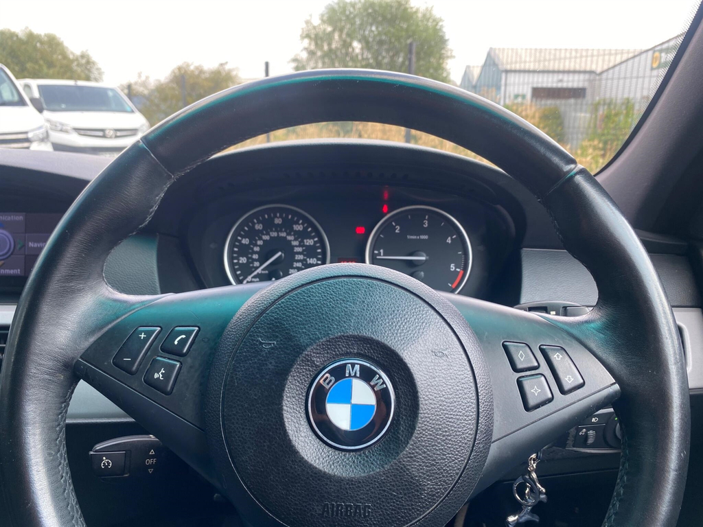 BMW 5 Series Saloon Silver #13