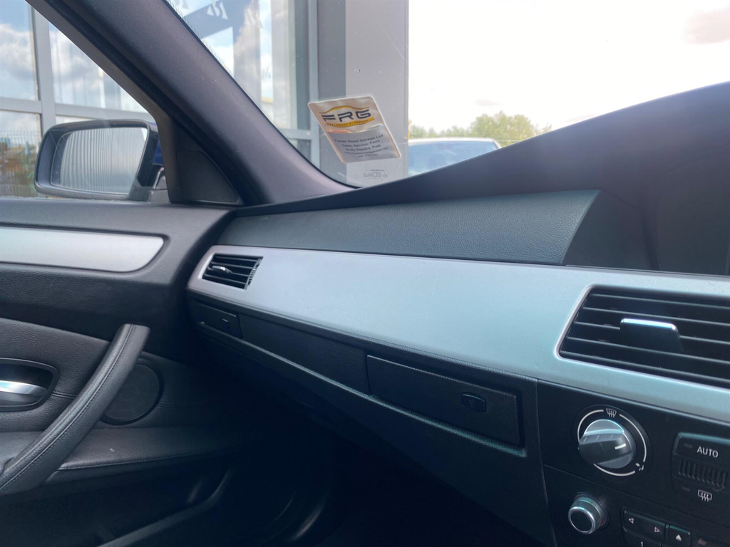 BMW 5 Series Saloon Silver #7