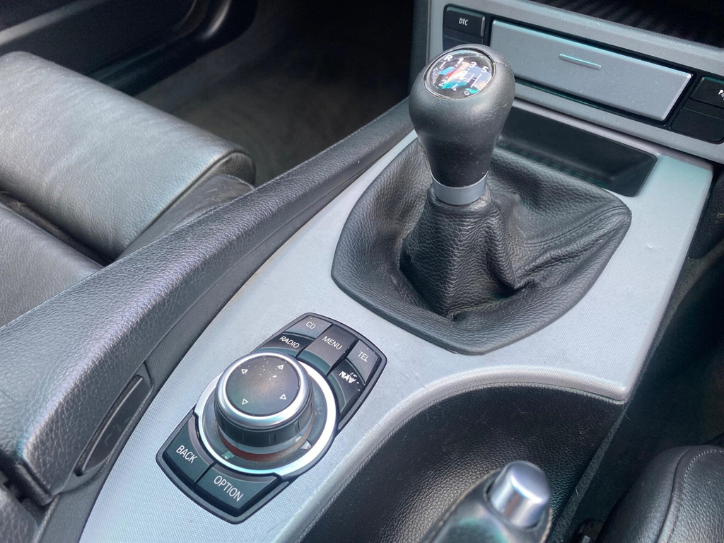 BMW 5 Series Saloon Silver #12