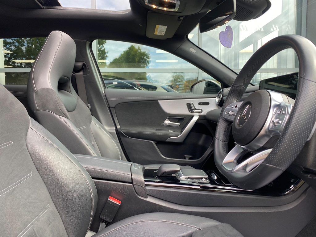 Mercedes-Benz A Class 1.3 Amg Line Edition Premium Plus 7G-dct Euro 6 #3