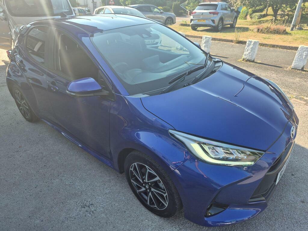Toyota Yaris 1.5 Vvt-h Design E-cvt Euro 6 S S Blue