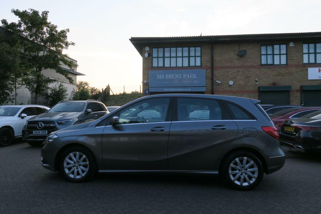 Mercedes-Benz B Class Sport Black #3