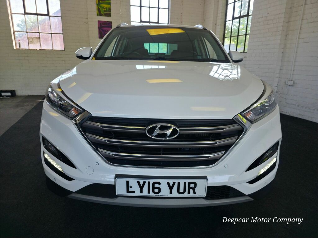 Hyundai Tucson 2.0 Crdi Premium Suv White #2