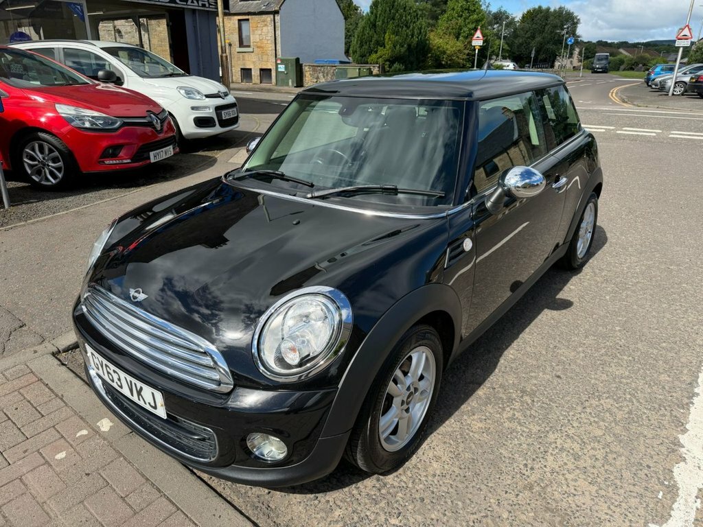 Mini Hatch 1.6L One D Black #2