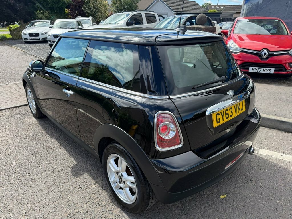 Mini Hatch 1.6L One D Black #3