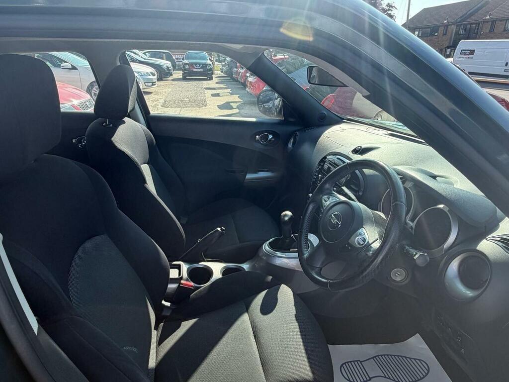 Nissan Juke Acenta Premium Red #9