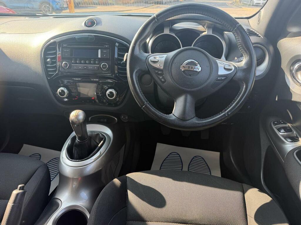Nissan Juke Acenta Premium Red #8