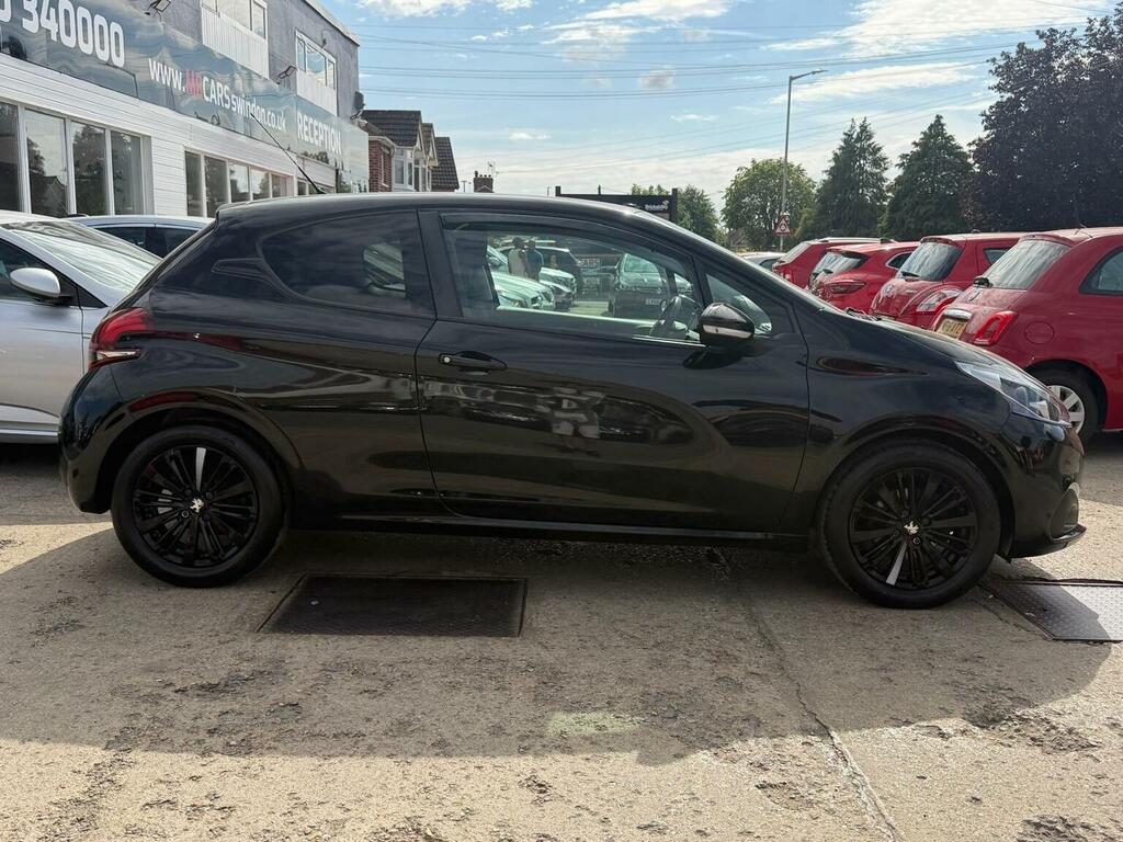 Peugeot 208 1.2 Puretech Black Edition Euro 6 BF17LGC Black #4