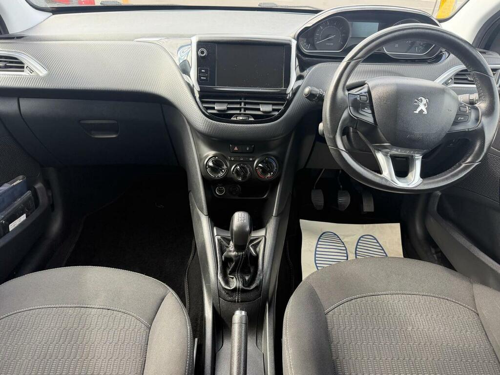 Peugeot 208 1.2 Puretech Black Edition Euro 6 BF17LGC Black #6