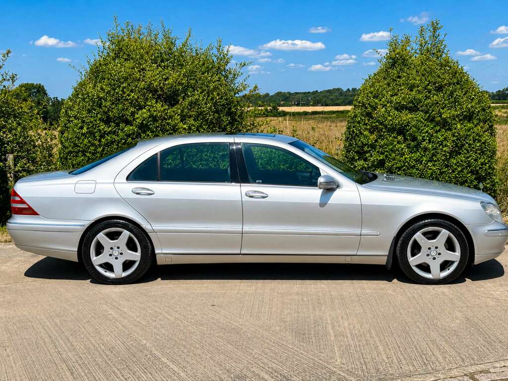 Mercedes-Benz S Class 3.2 S320 Red #1