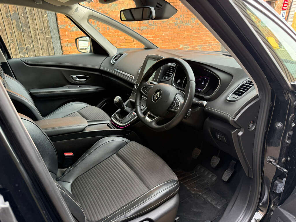 Renault Grand Scenic 1.7 Grand Scenic Signature Blue Dci Black #3