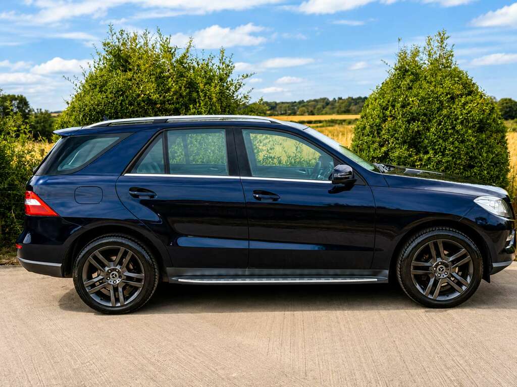 Mercedes-Benz M Class 2.1 Ml250 Se Bluetec 4Wd Blue