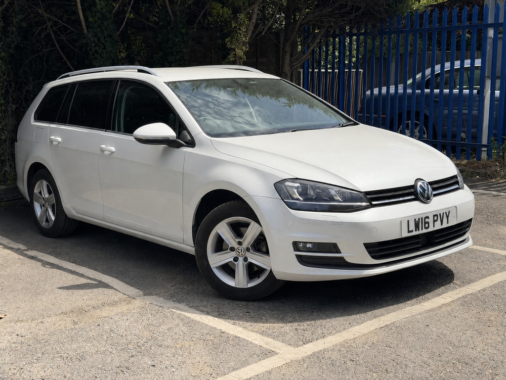 Volkswagen Golf 1.2 Tsi Bluemotion Tech S Estate Dsg Eu White