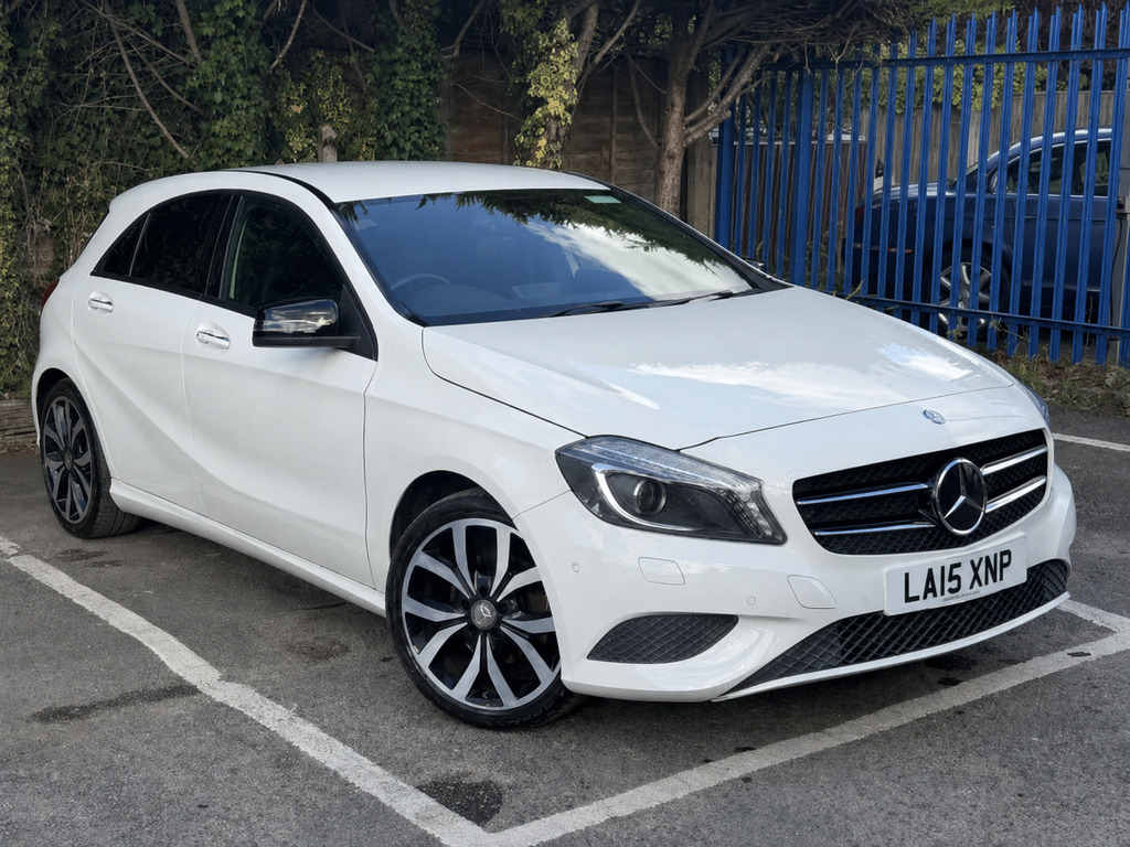 Mercedes-Benz A Class 1.6 A180 Amg Line Premium Hatchback 7 White