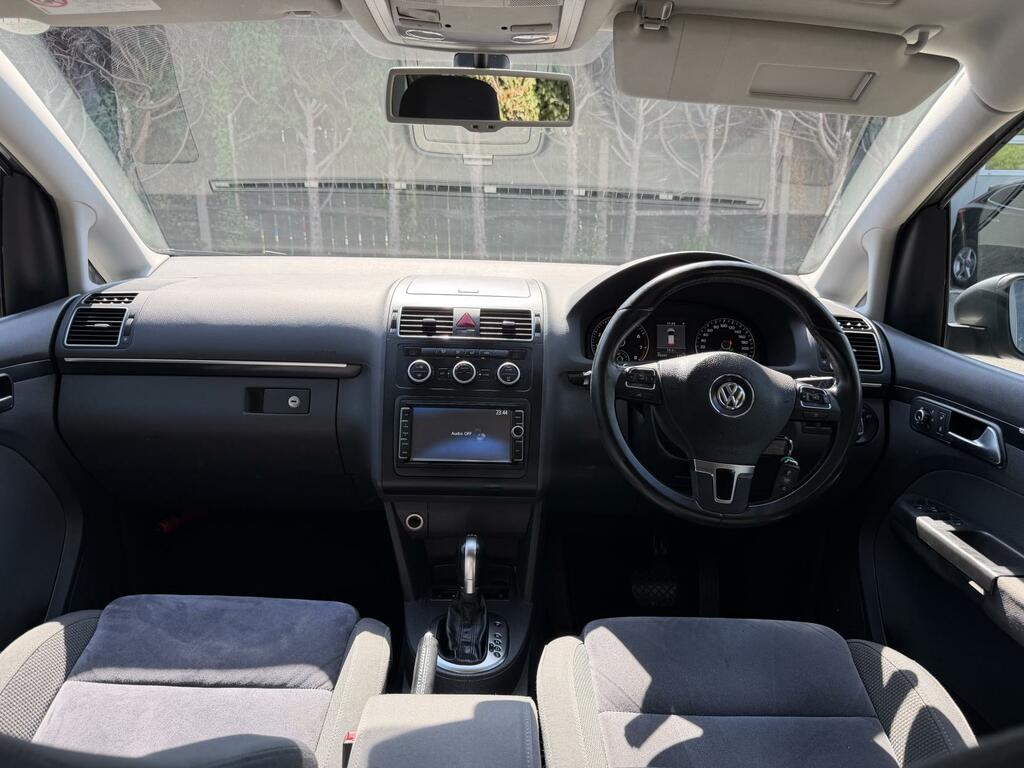 Volkswagen Touran 2015 15 Se Silver #24