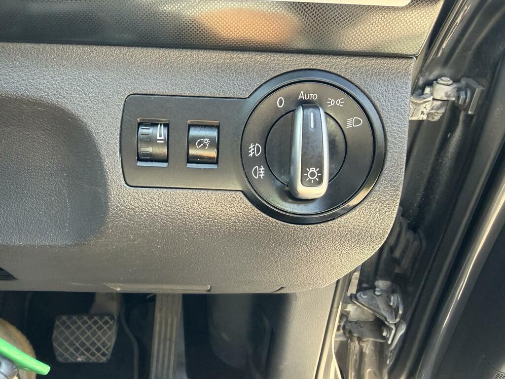 Volkswagen Touran 2015 15 Se Silver #25