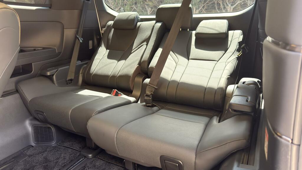 Toyota Alphard Mpv Black #65