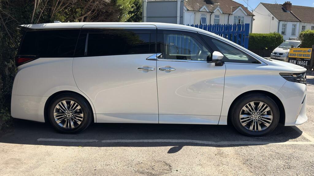 Toyota Alphard Petrol #7